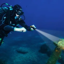 Orca-torch-phare-plongee-d700-1700-lumen-pas-cher-sub-odyssee 11 Orca-torch-phare-plongee-d700-1700-lumen-pas-cher-sub-odyssee -Vitesse et Profondeur d700 phare 1700 lumens orca torch 5